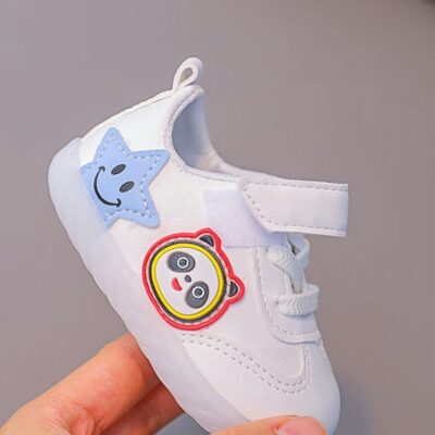 Elegent White Cartoon Kids Shoes with Sole Lights